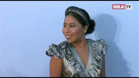 yalitza michael kors|Yalitza Aparicio asiste por primera vez al desfile .